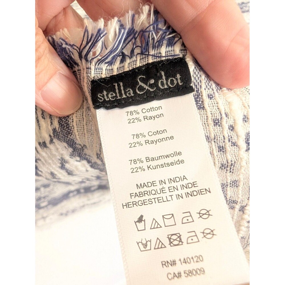 Stella & Dot Day Dream Scarf Blue White Fringe - Picture 4 of 4
